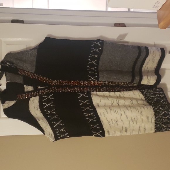 Free People Solstice Spirit Poncho - Picture 5 of 10